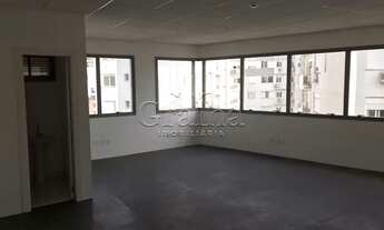 Imagem 5: Sala comercial com 51,48mq privativos, vaga de garagem e elevador no Bairro Flo