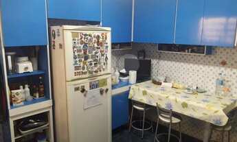 Imagem 3: Sobrado com passagem lateral e bem localizado!