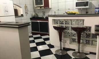 Imagem 3: CASA AMPLA COM PISCINA, CHURRASQUEIRA E GARAGEM COBERTA