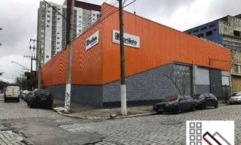 Imagem 3: ALUGA GALPÃO (750m²), 3 BANHEIROS, 3 VAGAS. OPORTUNIDADE DE ALUGUEL DE GALPÃO NA REGIÃO CE