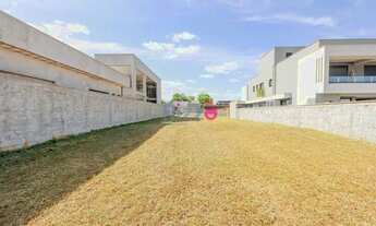 Imagem: Lote Portal do Sol Green com vizinhos definidos