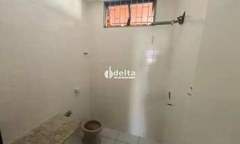 Imagem 7: Casa Comercial disponível para locação e venda no bairro Cidade Jardim em Uberlândia-MG