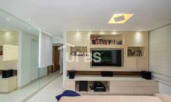 Imagem 2: Desfrute de um apartamento impecável no coração do Setor Bueno, com 2 quartos, sala ampla