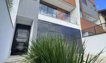 Imagem: CAXIAS DO SUL - Casa Padrão - VINHEDOS