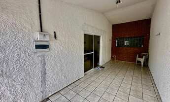 Imagem 3: Casa à Venda, 3 quartos sendo 1 suíte no bairro de Candelária, próxima ao Bairro Latino, N
