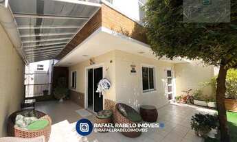 Imagem 2: Maravilhosa casa duplex de canto em condomínio na sapiranga