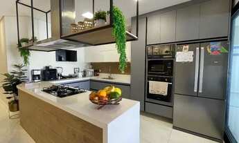 Imagem 4: Casa Térrea de Alto Padrão Mobiliada 5 Suítes, Lazer Completo e Porteira Fechada!