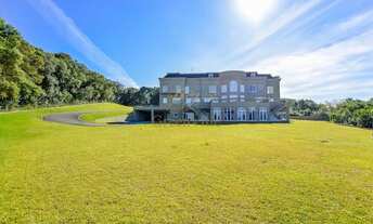 Imagem 3: Quatro Barras, Mansão em Condomínio Campo de Golfe, heliponto particular, 5 suítes, 10 vag