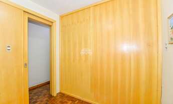 Imagem 2: Apartamento para venda possui 69 metros quadrados com 3 quartos em Água Verde - Curitiba