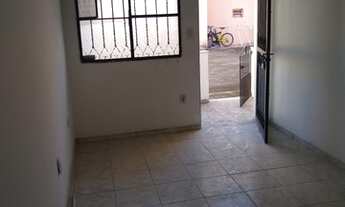 Imagem 7: Imóvel com 02 quartos e garagem!