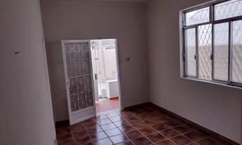 Imagem 4: Baixou - Irajá - Casa 76m², 2qts, quintal nos fundos, pequena garagem à frente