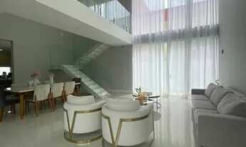 Imagem 7: Casa de condomínio para venda possui 240 metros quadrados com 4 quartos