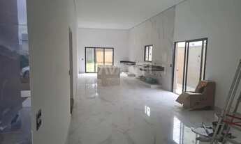 Imagem 2: Linda casa no condomínio Flor Da Aldeia em Holambra