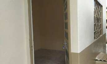 Imagem: Alugo kitnet no centro para solteiro não