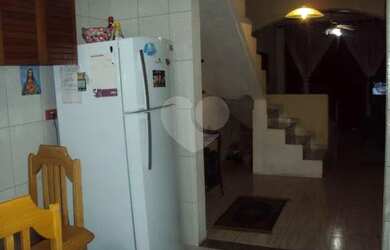 Imagem 5: SOBRADO DE 02 DORMITÓRIOS, 02 BANHEIROS, COZINHA COM ARMÁRIOS