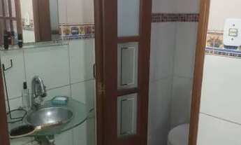 Imagem 5: VENDO EXCELENTE CASA DE 2 ANDARES EM NILOPOLIS. LEIA TUDO