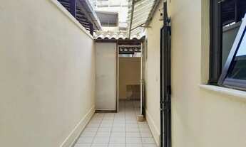 Imagem 12: 2 quartos com espaço de escritório e área externa boa para locação