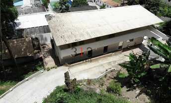 Imagem 5: Sitio com 6 mil metros com 5 imoveis mais de 300 arvores e 15 vagas de carro Possui piscin