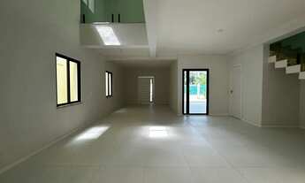 Imagem 2: Casa nova, com 246,75m2 de puro conforto, acabamento de luxo e piscina privativa. 3 suítes