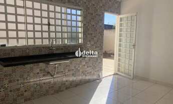 Imagem 3: Casa residencial disponível para venda no bairro Jardim Holanda em Uberlândia-MG