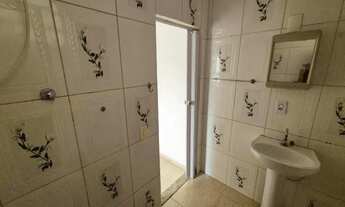 Imagem 6: Aluga-se casarão no Valqueire com varanda