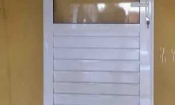 Imagem 5: Porta de alumínio Branco