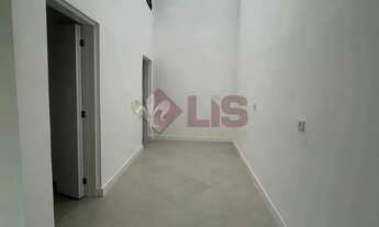 Imagem 4: Casa Térrea à Venda Bairro Indaiá Apenas 750m da Praia!