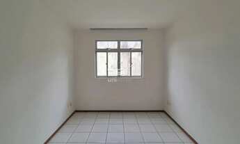 Imagem 4: Apenas 1 lance de escada: O 03 quartos que Você procura!