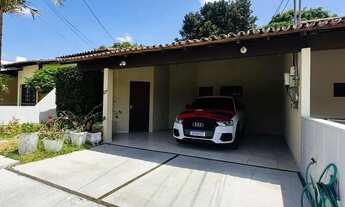 Imagem 2: Casa em condomínio para venda na Avenida do Aririzal