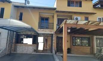 Imagem: Casa de condomínio em Avenida Edgar Pires