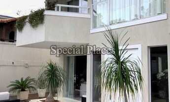 Imagem 1: Excelente casa! Casa em condomínio com 4 dormitórios