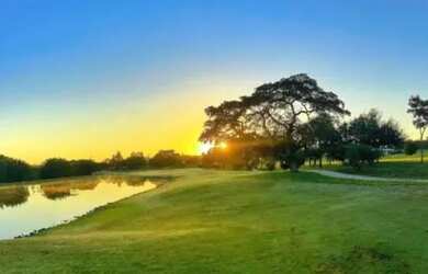 Imagem 2: Lote/Terreno para venda tem 1.256 metros quadrados no Terras Do Golfe, localizado a área a