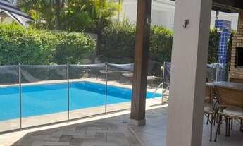 Imagem: Casa de condomínio com 4 suítes mobiliada