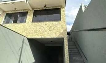 Imagem: Sobrado com 4 suítes à venda, 221 m²