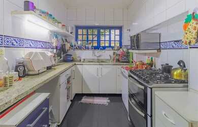 Imagem 4: Casa para venda possui 220 metros quadrados com 5 quartos em Pinheiros - São Paulo - SP