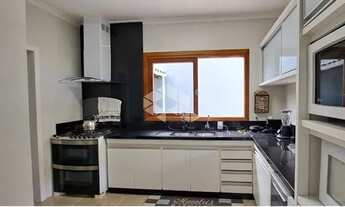 Imagem 3: Casa Semimobiliada de 3 dormitórios sendo 1 suíte ,3 vagas, piscina no Itaguaçu - Florianó