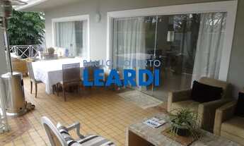 Imagem: CASA ASSOBRADADA - CIDADE JARDIM - SP