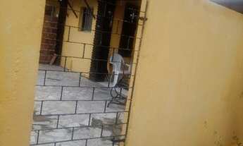 Imagem 4: Suites amplas Quarto com aluguel por R$700 /mês