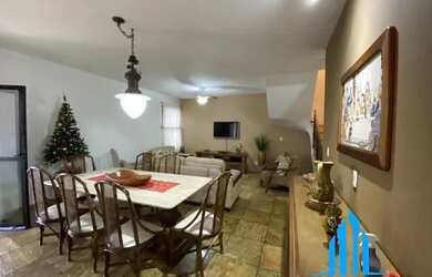 Imagem 3: Casa a venda no canal de Guarapari com lazer completo com pier para embarcação