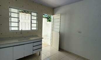 Imagem 2: Casa 3 cômodos água/luz incluso