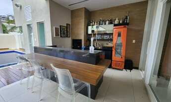 Imagem 2: Casa de condomínio para venda possui 320 metros quadrados com 4 quartos