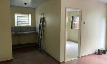 Imagem 4: Aluga-se uma casa em alvenaria c/ um quarto