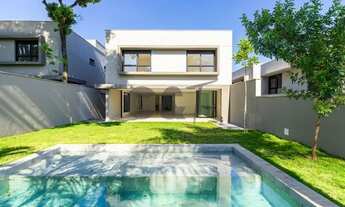 Imagem: Casa de Condomínio - 4 Dormitórios (Suítes)