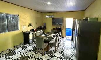 Imagem 5: \\ VENDO NA CIDADE NOVA /F.P