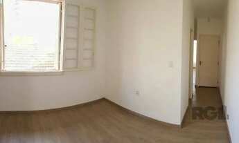 Imagem 5: VENDA APARTAMENTO 2 DORMITÓRIOS, MENINO DEUS, REFORMADO, BAIXA TAXA CONDOMINIAL, ENSOLARAD