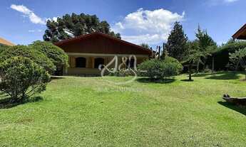 Imagem 2: Casa em Avenida Benedito Olímpio de Miranda, 1200 - Vila Siomara - Campos do Jordão/SP