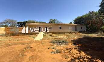 Imagem 2: Casa Mansões Aeroporto 250m² com 03 quartos - Uberlândia - MG