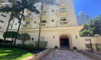 Imagem 1: Ao lado do CLUBE PAULISTANO