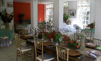 Imagem 5: Em meio a natureza com 4 suítes! Alto S. Conrado!