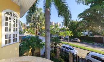 Imagem 6: Condomínio com toda infraestrutura, a alguns passos da praia!